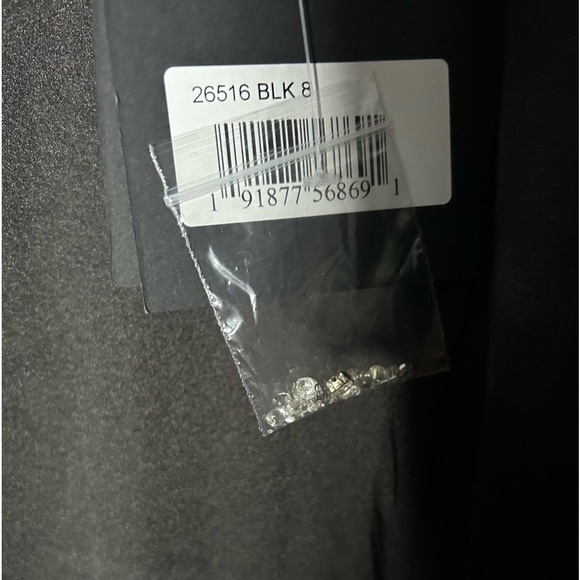 Mac Duggal 26516 NWT SLEEVELESS RHINESTONE COLLAR COLUMN GOWN - Picture 6 of 8